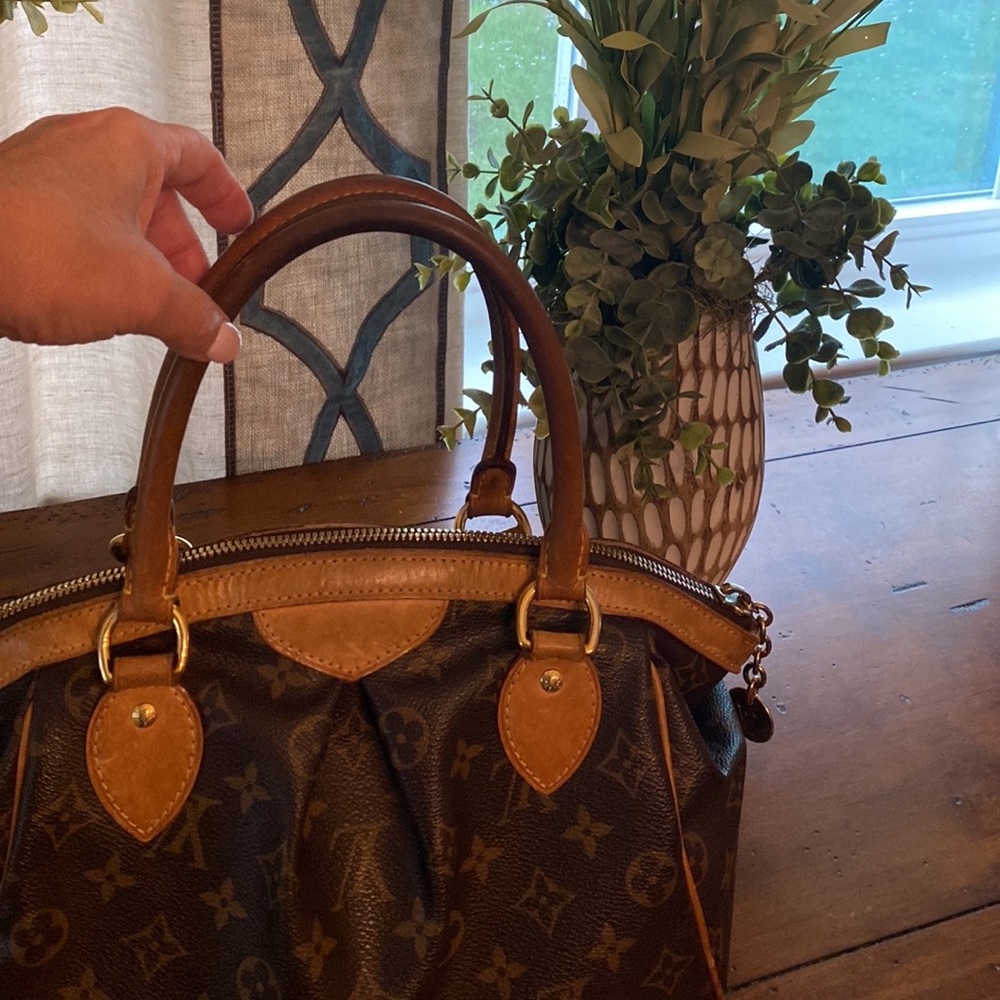 Louis Vuitton Monogram Tivoli PM handbag.